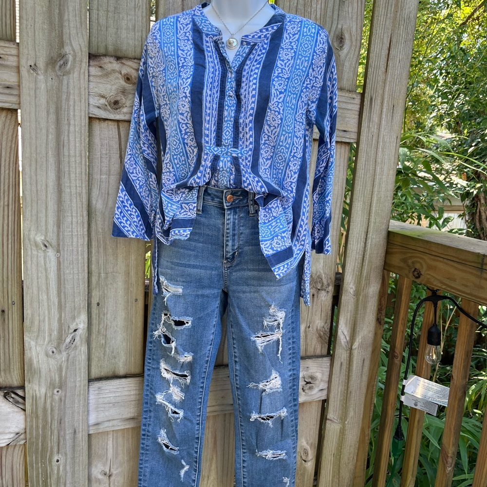 American Eagle Outfitters Light Blue Destroyed STRETCH Jeans 2